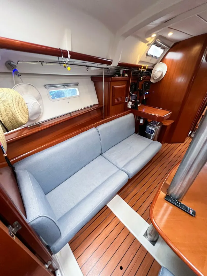 Slide: The Image of Beneteau 373 2007 - 57