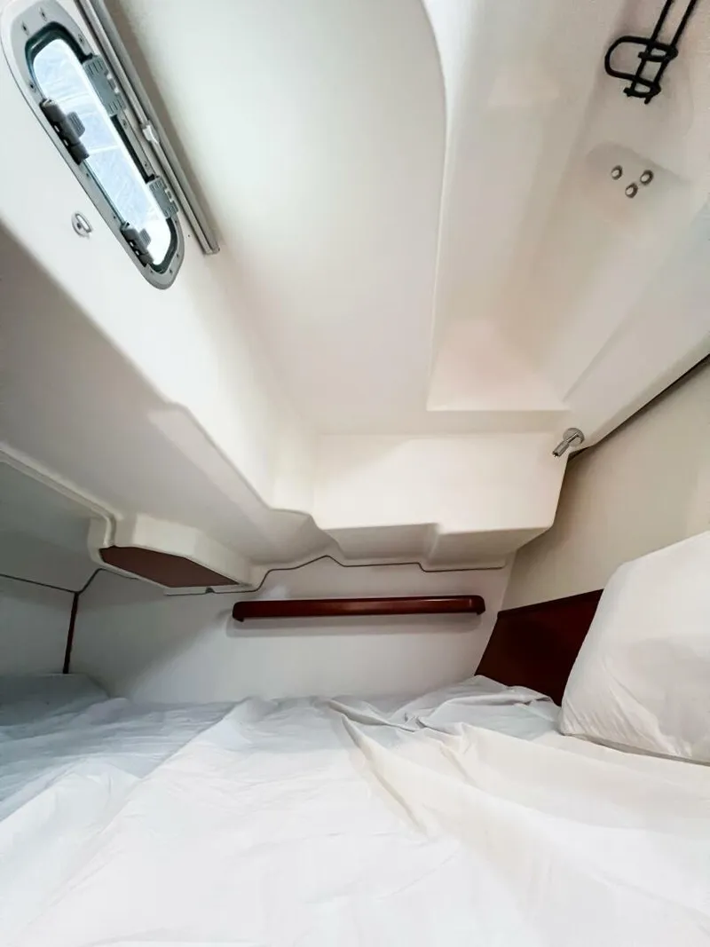 Slide: The Image of Beneteau 373 2007 - 61
