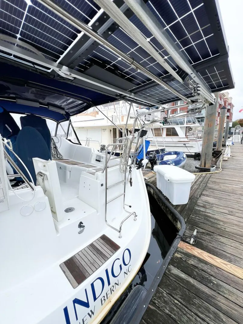 Slide: The Image of Beneteau 373 2007 - 8