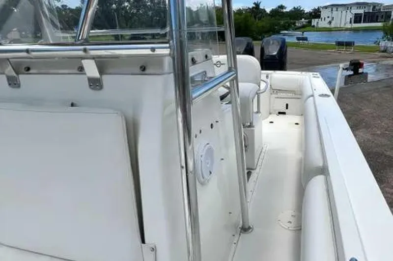 Slide: The Image of Fountain 31 Center Console 1994 - 10