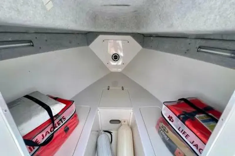 Slide: The Image of Fountain 31 Center Console 1994 - 9