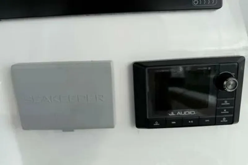 Slide: The Image of Caymas 341CC 2020 - 11