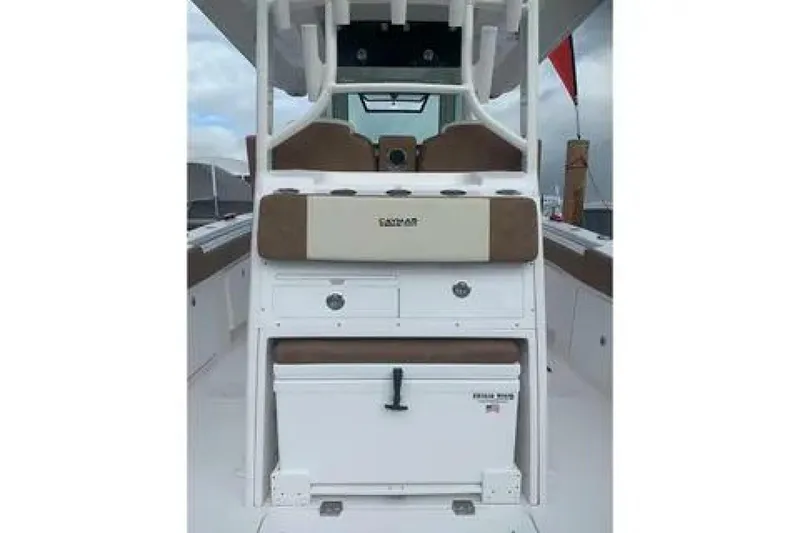 Slide: The Image of Caymas 341CC 2020 - 24