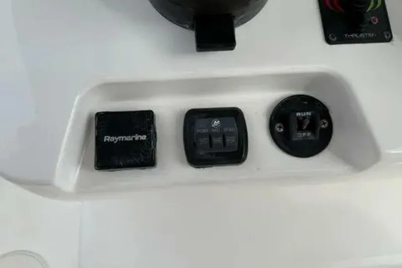 Slide: The Image of Caymas 341CC 2020 - 8