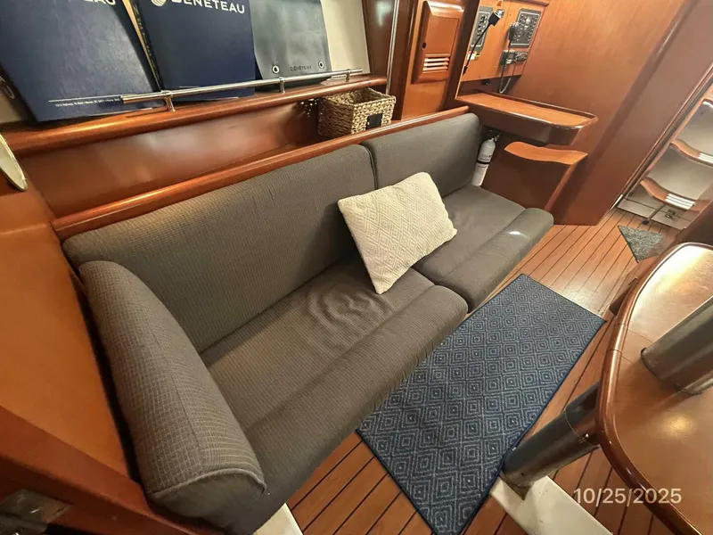 Slide: The Image of Beneteau 373 2007 - 54