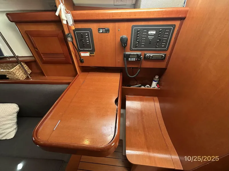 Slide: The Image of Beneteau 373 2007 - 56