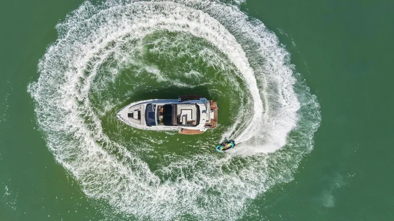 Slide: The Image of Galeon 470 Sky 2022 - 21
