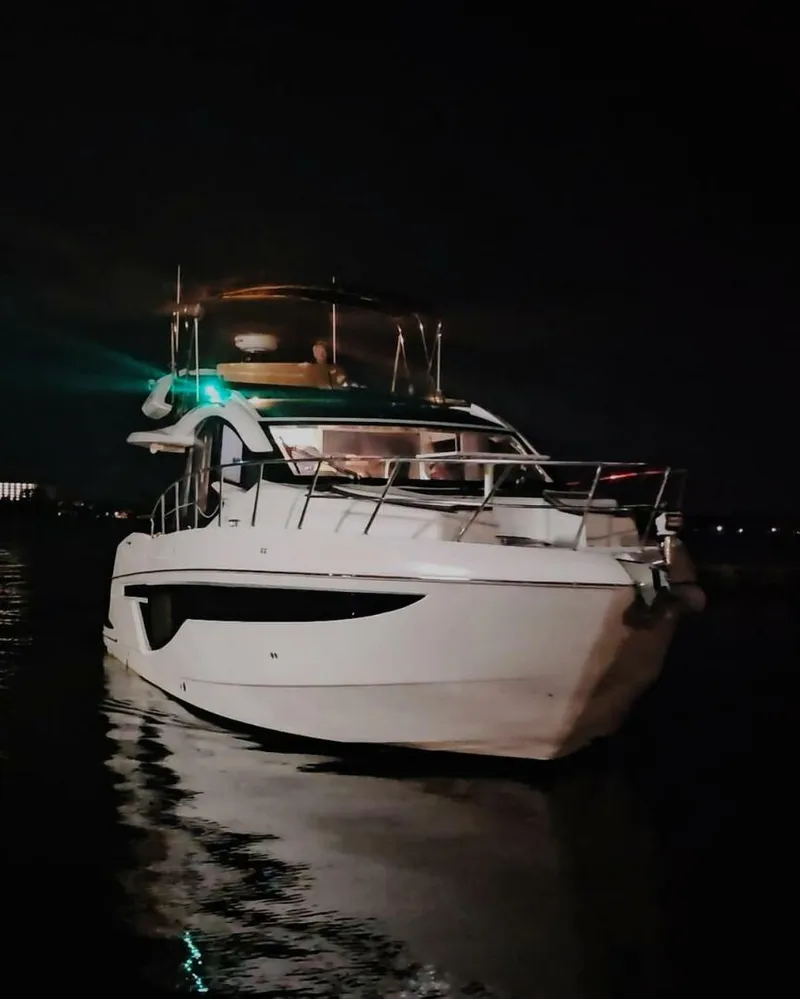 Slide: The Image of Galeon 470 Sky 2022 - 28