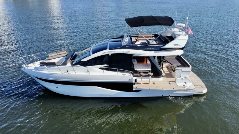 Slide: The Image of Galeon 470 Sky 2022 - 29