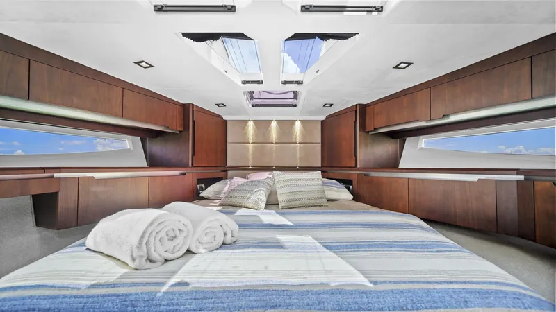 Slide: The Image of Galeon 470 Sky 2022 - 36