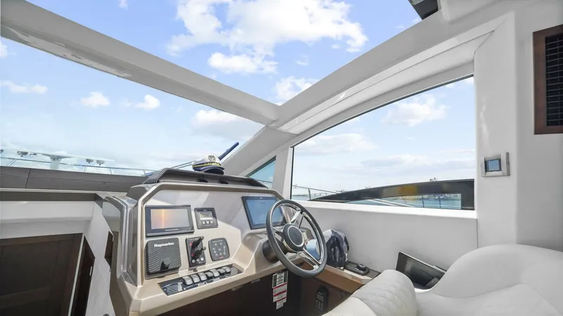 Slide: The Image of Galeon 470 Sky 2022 - 7