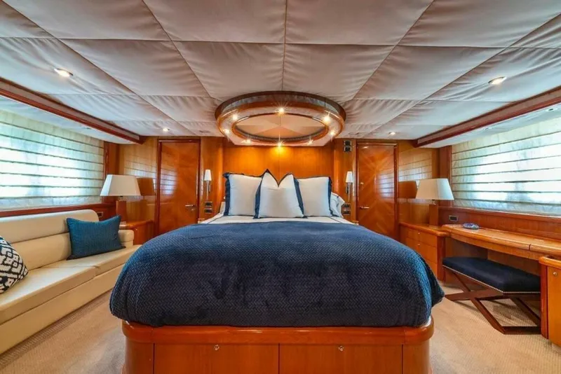 Slide: The Image of Sunseeker 82 Yacht 2003 - 10