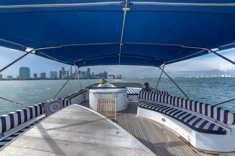 Slide: The Image of Sunseeker 82 Yacht 2003 - 5