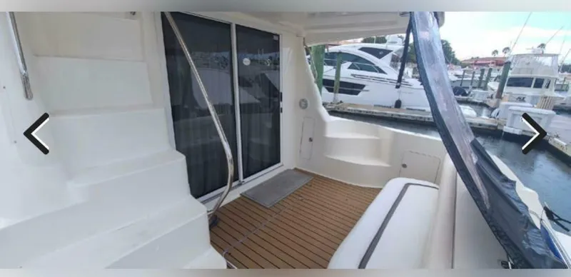 Slide: The Image of Sea Ray 42 Sedan Bridge 2004 - 8