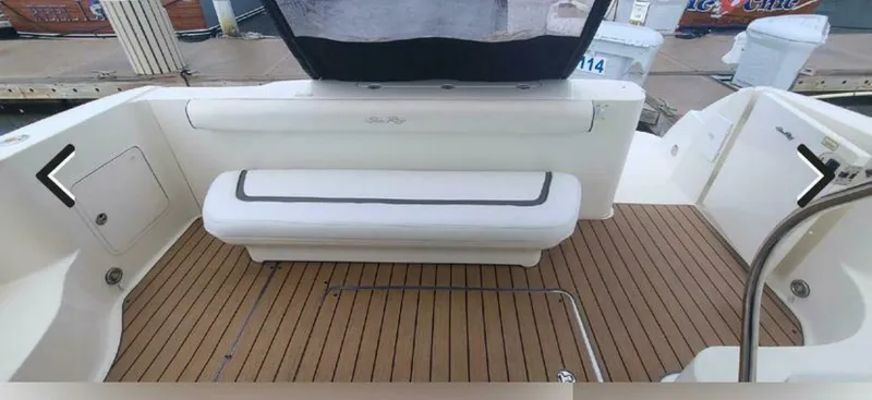 Slide: The Image of Sea Ray 42 Sedan Bridge 2004 - 9