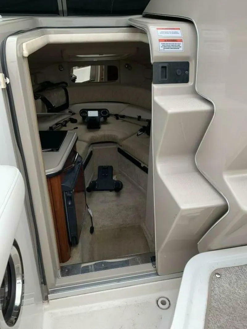Slide: The Image of Sea Ray Sundancer 240 2007 - 8