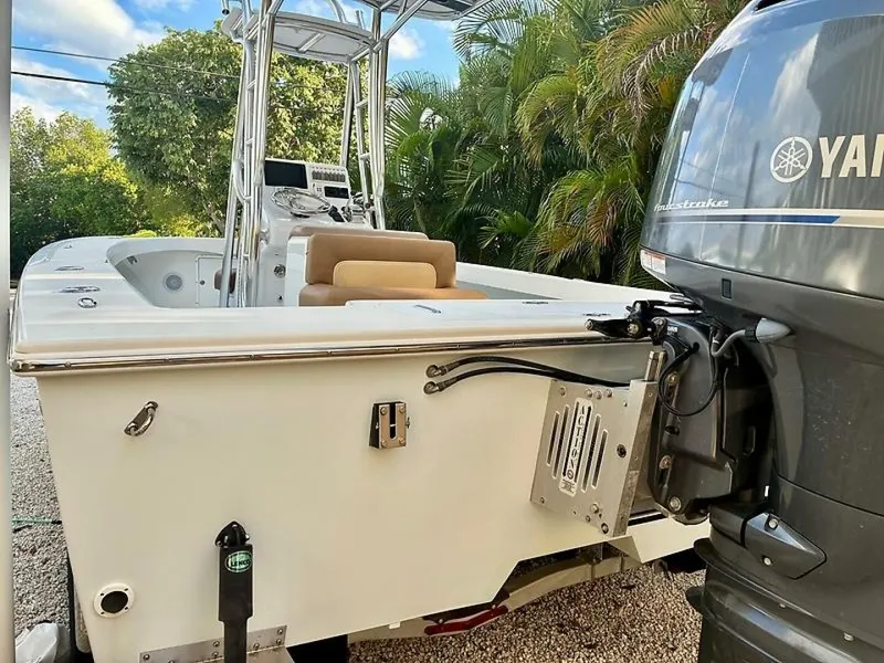 Slide: The Image of Croswait Custom 21 Center Console 2020 - 17