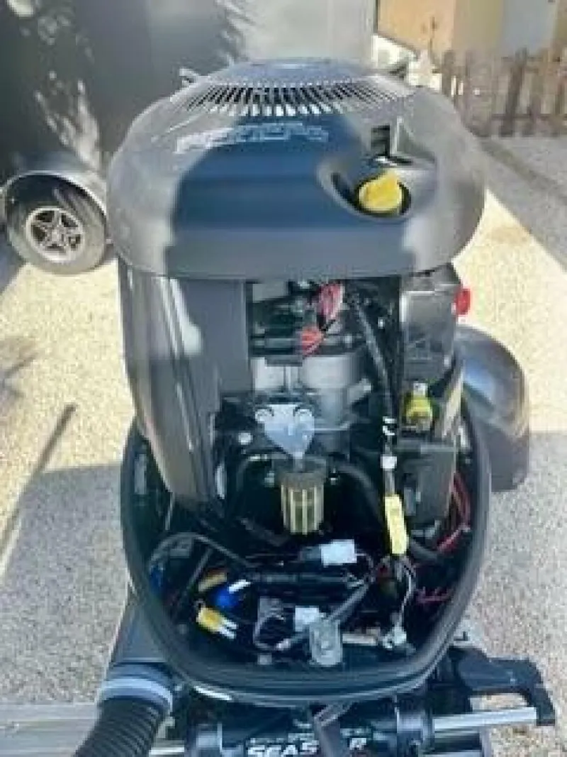 Slide: The Image of Croswait Custom 21 Center Console 2020 - 26