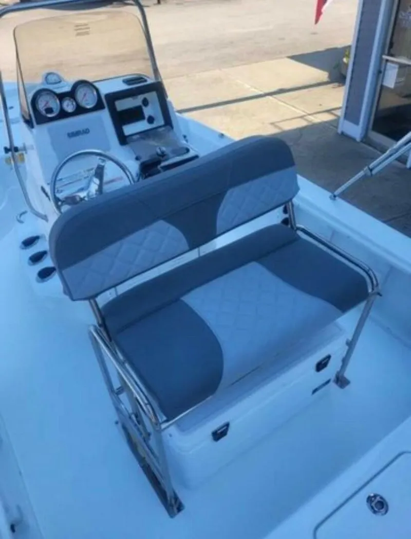 Slide: The Image of NauticStar 194 Bay 2024 - 5