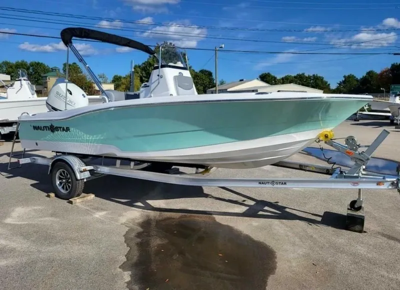 Slide: The Image of NauticStar 191 Hybrid 2025 - 4