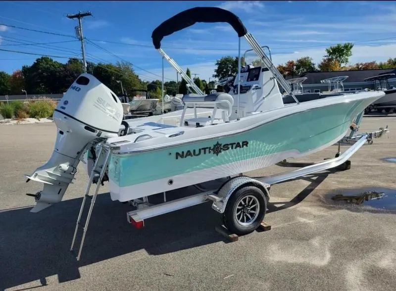 Slide: The Image of NauticStar 191 Hybrid 2025 - 5