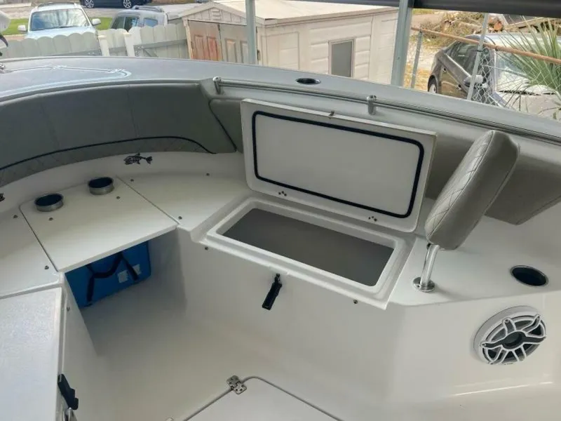 Slide: The Image of Sportsman 232 Platinum Center Console 2021 - 11