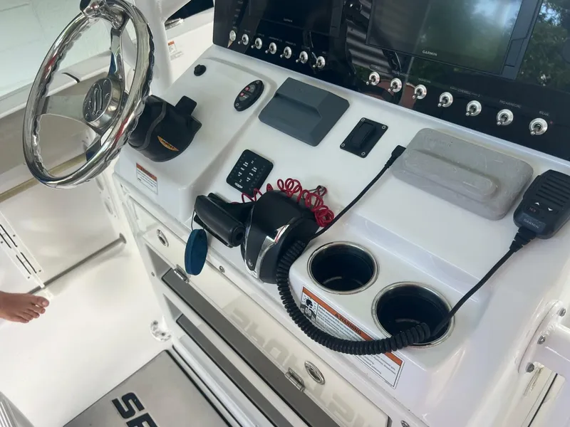 Slide: The Image of Sportsman 232 Platinum Center Console 2021 - 7
