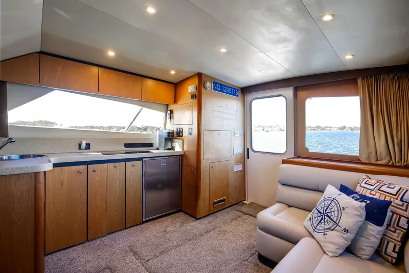 Slide: The Image of Luhrs 36 Convertible 2007 - 9