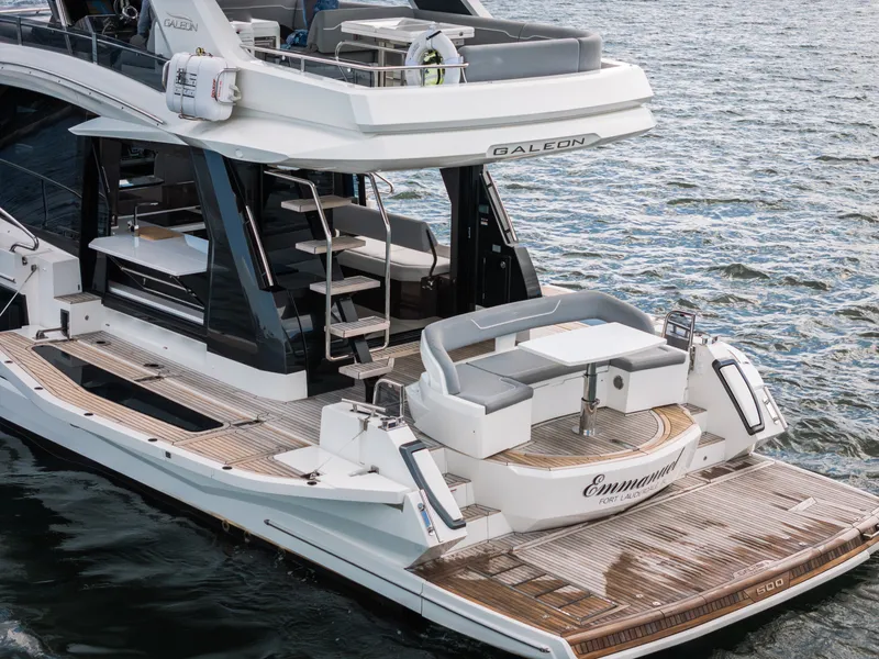 Slide: The Image of Galeon 500 FLY 2024 - 10