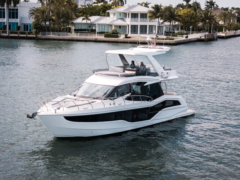 Slide: The Image of Galeon 500 FLY 2024 - 11