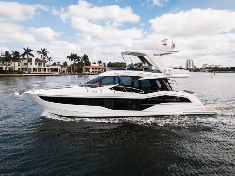 Slide: The Image of Galeon 500 FLY 2024 - 15