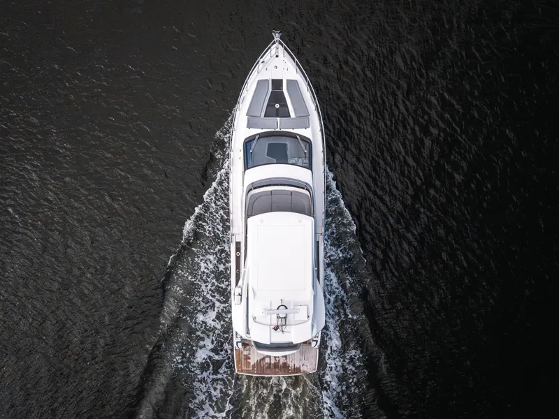 Slide: The Image of Galeon 500 FLY 2024 - 18