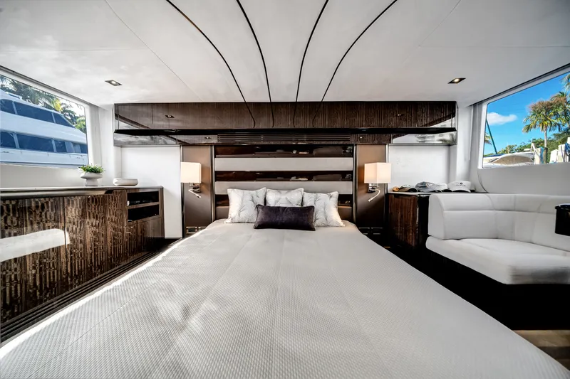 Slide: The Image of Galeon 500 FLY 2024 - 59