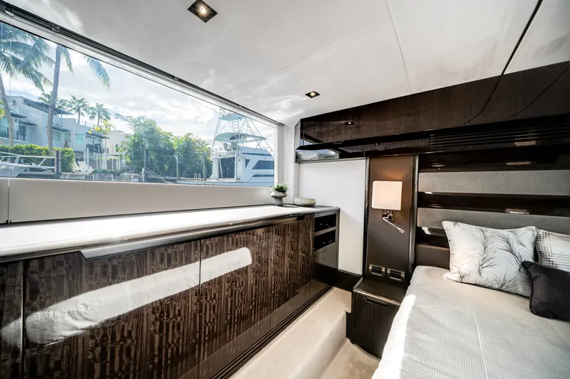 Slide: The Image of Galeon 500 FLY 2024 - 60