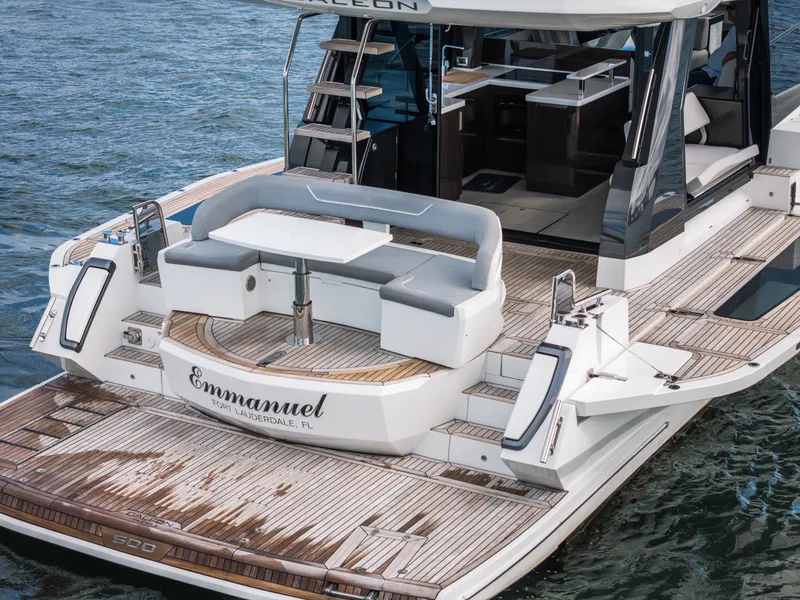 Slide: The Image of Galeon 500 FLY 2024 - 9
