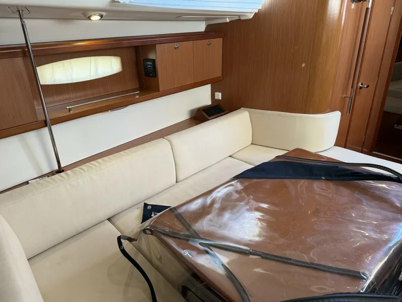 Slide: The Image of Beneteau Oceanis 43 2008 - 18