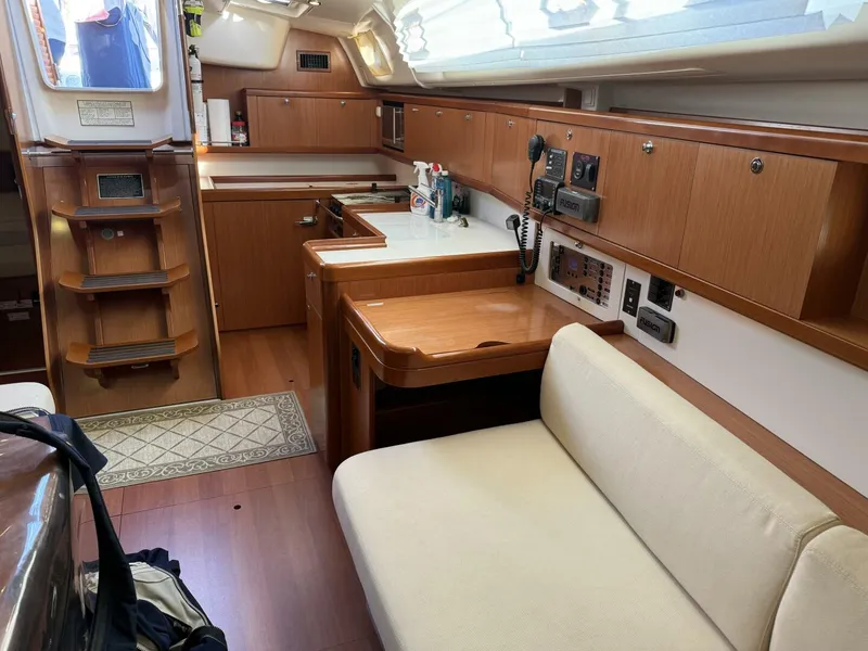 Slide: The Image of Beneteau Oceanis 43 2008 - 19