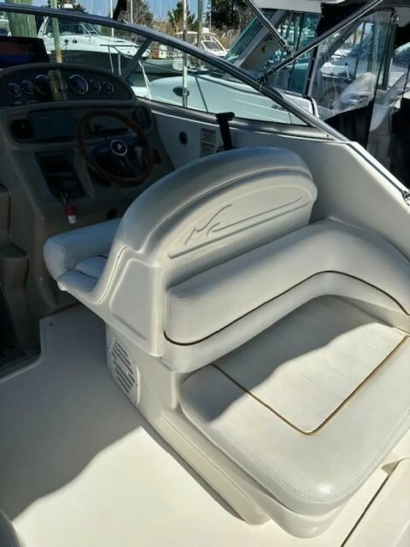 Slide: The Image of Sea Ray 270 Sundancer 2000 - 22