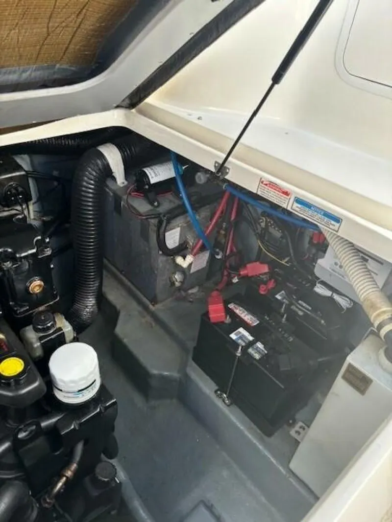 Slide: The Image of Sea Ray 270 Sundancer 2000 - 24