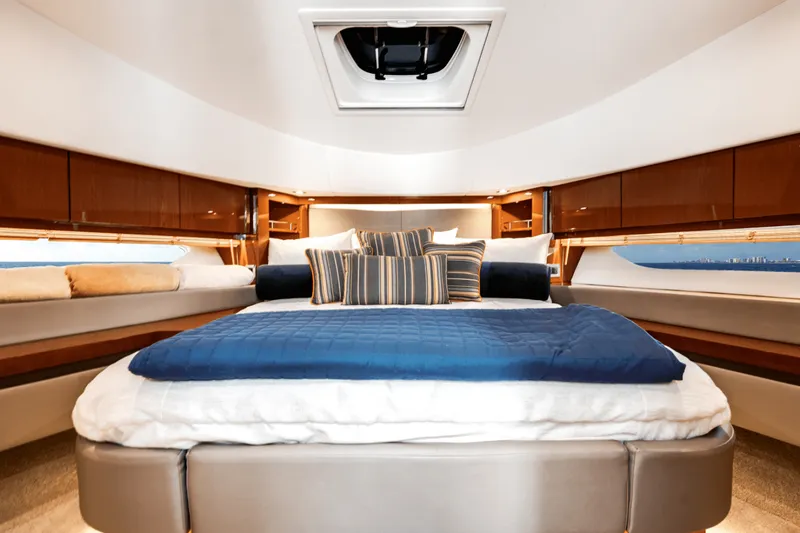 Slide: The Image of Sea Ray 510 FLYBRIDGE 2017 - 10