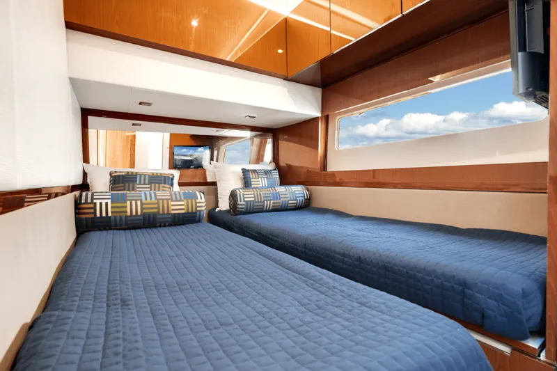Slide: The Image of Sea Ray 510 FLYBRIDGE 2017 - 14
