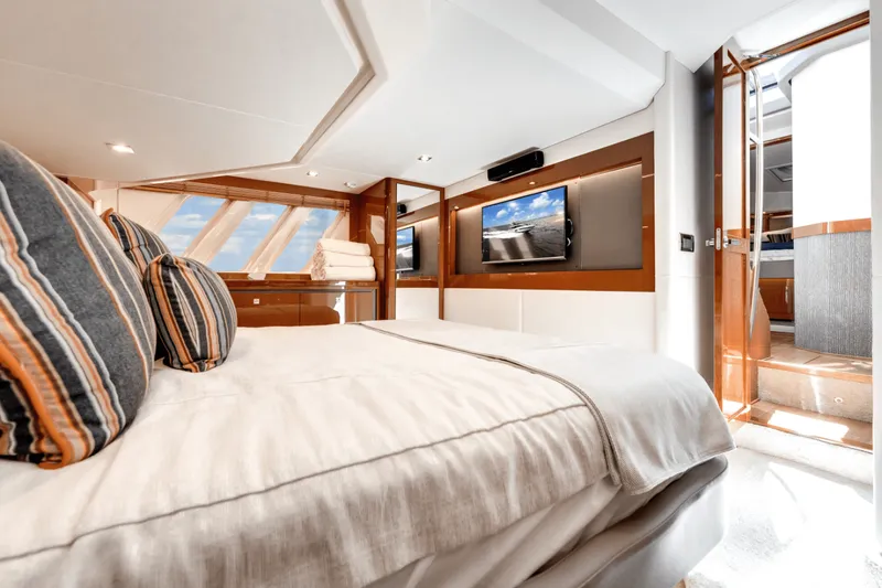 Slide: The Image of Sea Ray 510 FLYBRIDGE 2017 - 19