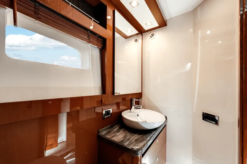 Slide: The Image of Sea Ray 510 FLYBRIDGE 2017 - 22