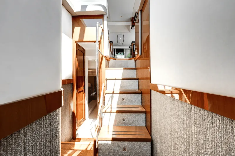 Slide: The Image of Sea Ray 510 FLYBRIDGE 2017 - 23