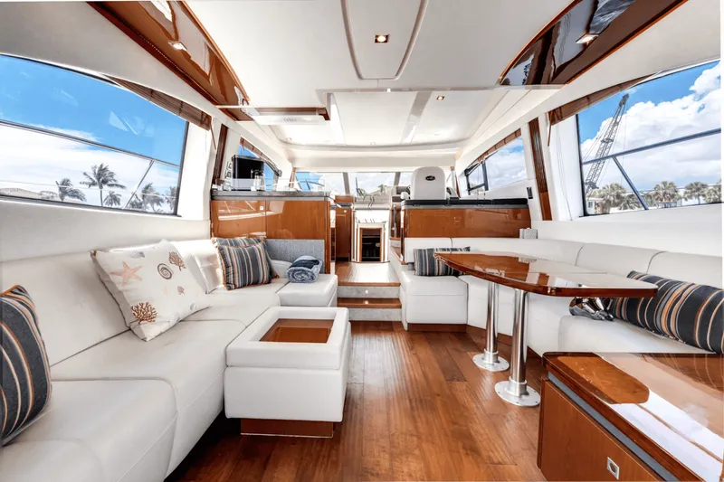 Slide: The Image of Sea Ray 510 FLYBRIDGE 2017 - 24