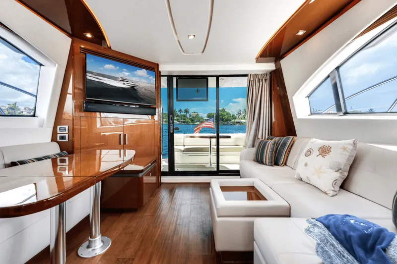 Slide: The Image of Sea Ray 510 FLYBRIDGE 2017 - 25