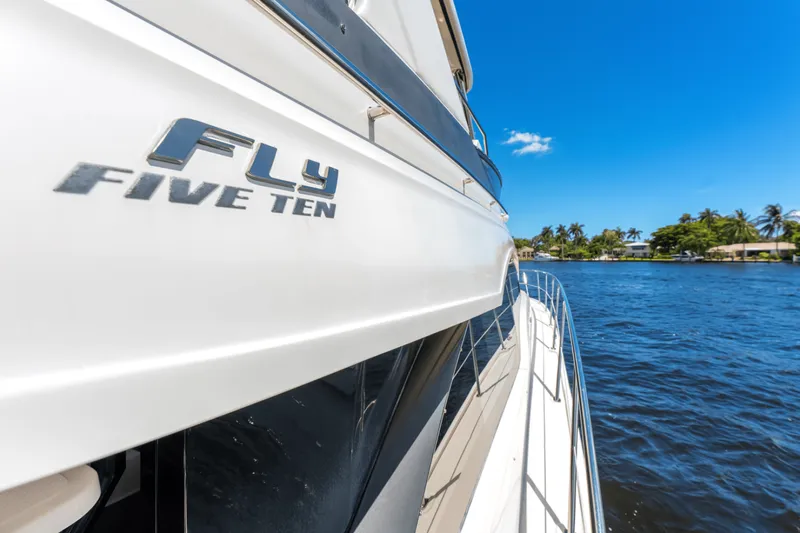 Slide: The Image of Sea Ray 510 FLYBRIDGE 2017 - 35