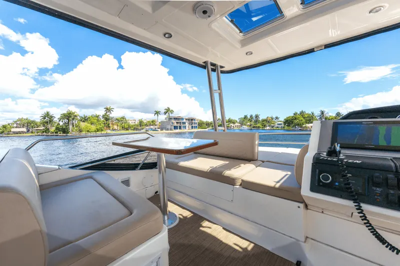 Slide: The Image of Sea Ray 510 FLYBRIDGE 2017 - 41