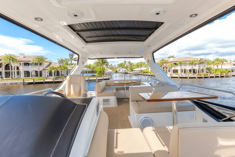 Slide: The Image of Sea Ray 510 FLYBRIDGE 2017 - 43