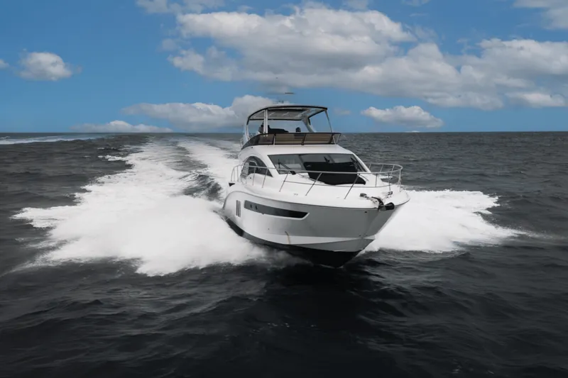 Slide: The Image of Sea Ray 510 FLYBRIDGE 2017 - 7